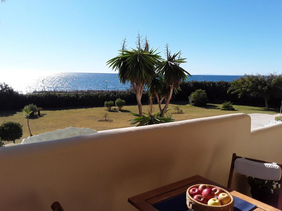 Beachfront Neptuno I, Complex,Views,Pool,Garden, Elviria Марбелья Экстерьер фото