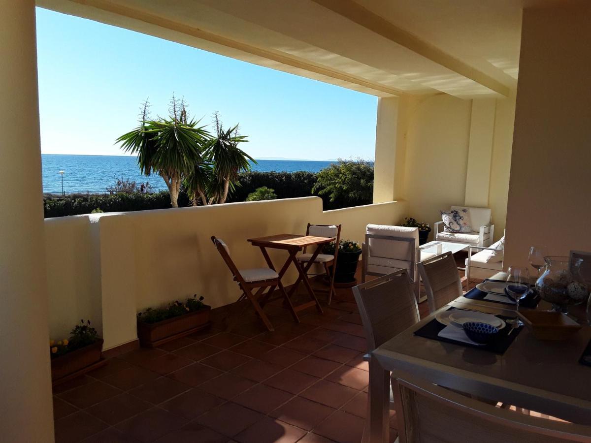 Beachfront Neptuno I, Complex,Views,Pool,Garden, Elviria Марбелья Экстерьер фото