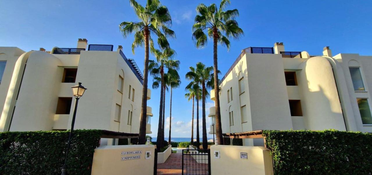 Beachfront Neptuno I, Complex,Views,Pool,Garden, Elviria Марбелья Экстерьер фото