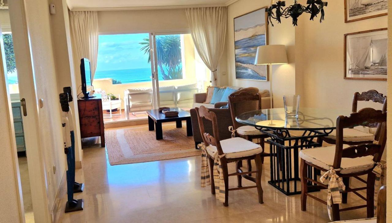Beachfront Neptuno I, Complex,Views,Pool,Garden, Elviria Марбелья Экстерьер фото